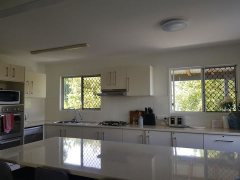 Highland House - Accommodation QLD 5