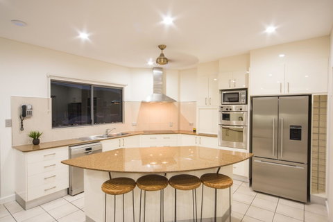 Portside Whitsunday Luxury Holiday Apartments - Accommodation QLD 25