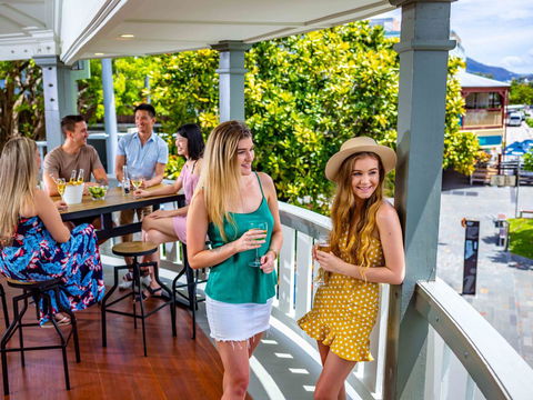 Hides Hotel - Accommodation QLD 22