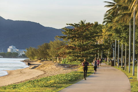 Hides Hotel - Accommodation QLD 43