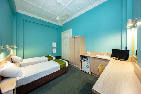 Hides Hotel - Accommodation QLD 17