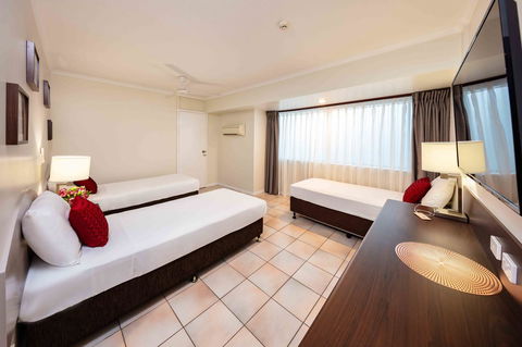 Hides Hotel - Accommodation QLD 9