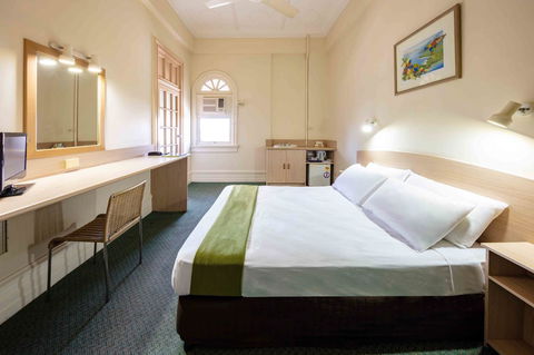 Hides Hotel - Accommodation QLD 16