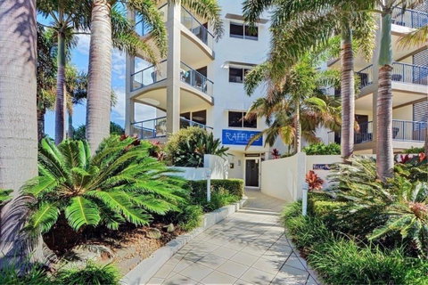 Raffles Mooloolaba - Accommodation QLD 0