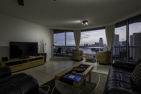 Moorings On Cavill Surfers Paradise - Accommodation QLD 4