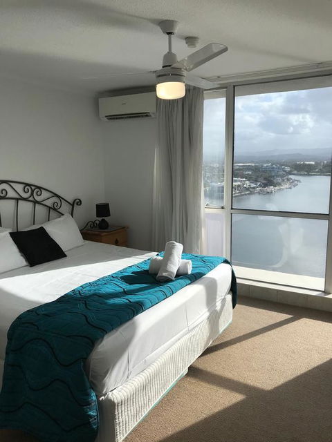 Moorings On Cavill Surfers Paradise - Accommodation QLD 32