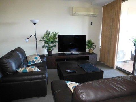 The Oasis Apartments - Accommodation QLD 7