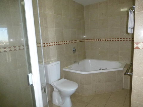 The Oasis Apartments - Accommodation QLD 19