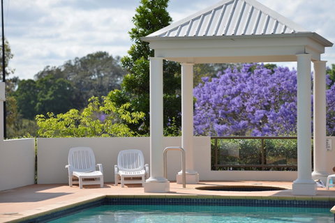 The Oasis Apartments - Accommodation QLD 3