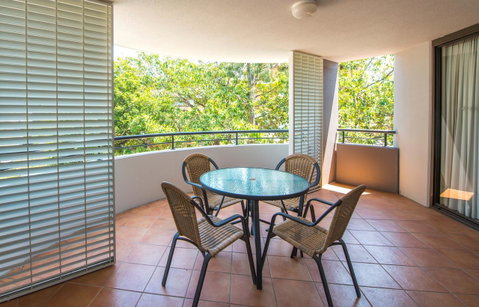 The Oasis Apartments - Accommodation QLD 8