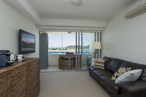 Blue On Blue Studio Room 1272 - Accommodation QLD 1