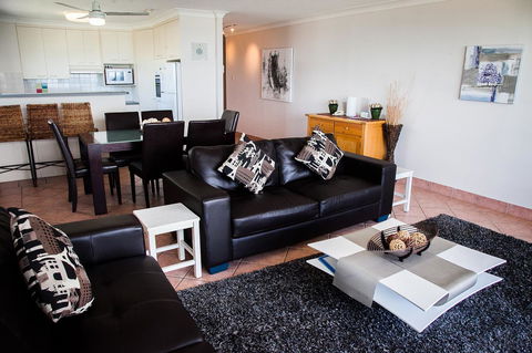 Elouera Tower - Accommodation QLD 9