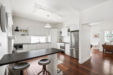 The Lighthouse - Accommodation QLD 11