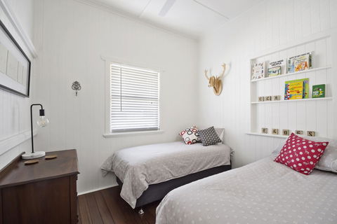 The Lighthouse - Accommodation QLD 5