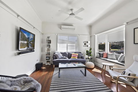 The Lighthouse - Accommodation QLD 2