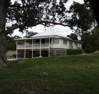 Loughmore House - Accommodation QLD
