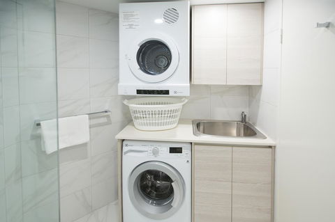 Miami Beachside Holiday Apartments - Accommodation QLD 17