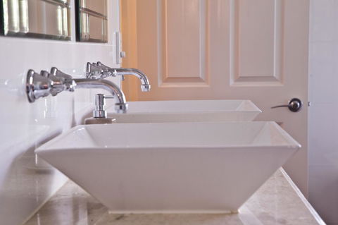 Curtis Falls Cottage - Accommodation QLD 3