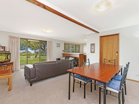 Waters Edge - Accommodation QLD 3