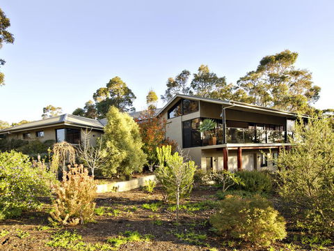 Waters Edge Margaret River Est 2010 - Accommodation QLD 3