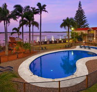 Waters Edge Port Macquarie - Accommodation QLD