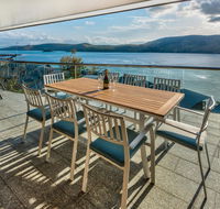 Waves 5 Luxury 3 Bedroom Breathtaking Ocean Views Central Location - Accommodation QLD