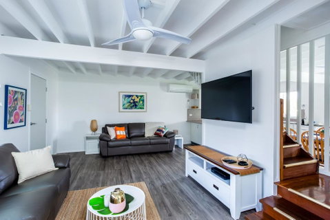 Wayfarers Beachouse - Rainbow Beach, Everything You Need, Just Metres To The Beach - Accommodation QLD 2