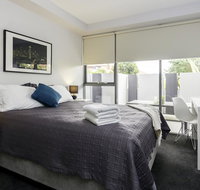 Well-Appointed 3 Bedroom 2 Bath Parking  Pool - Accommodation QLD