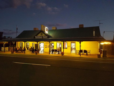 Wellshot Hotel - Accommodation QLD 2