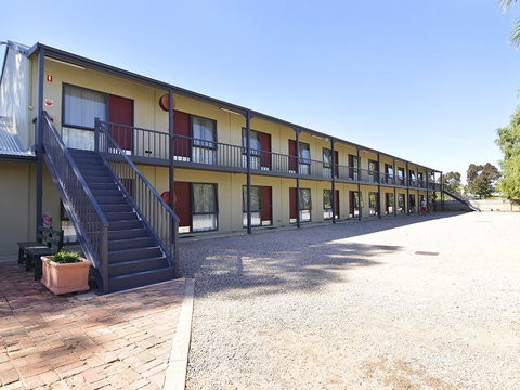 Wentworth Central Motor Inn - Accommodation QLD 2