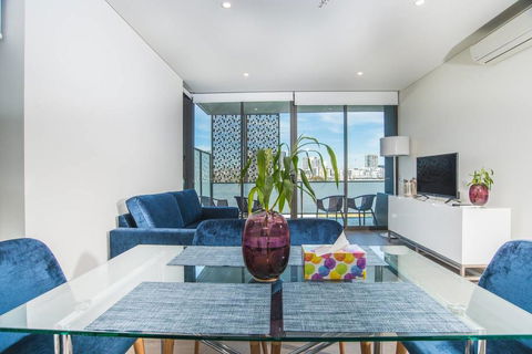 Wentworth Point 2Beds1Study2Bath Brand New APT - Accommodation QLD 2