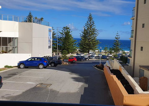 West Beach Lagoon 210 - Amazing Views - Accommodation QLD 2