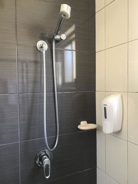 Westside Motor Inn - Accommodation QLD 3