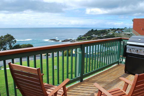 Whalevue - Unit 2 - Accommodation QLD 1