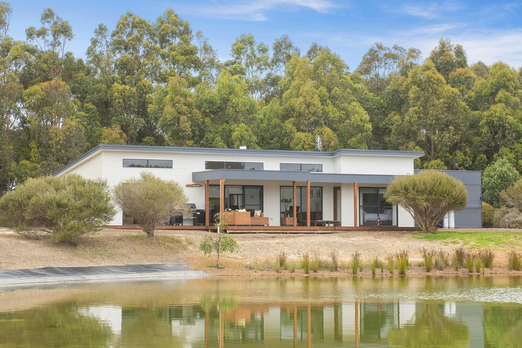 Reinscourt WA Accommodation QLD