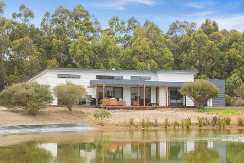 Wharfedale - Accommodation QLD 0