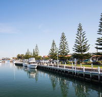 White Caps B - New Styles  Spacious Home - Accommodation QLD