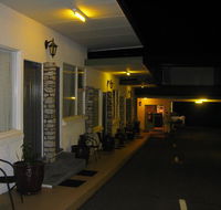 White Manor Motel - Accommodation QLD