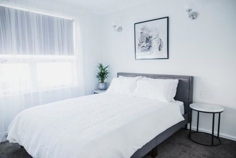 White On Wright Clare - Accommodation QLD 3