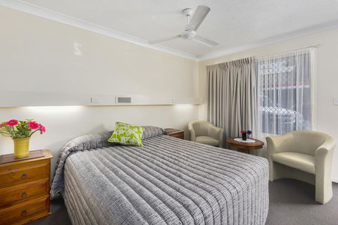 Whiteoaks Motel & Lodges - Accommodation QLD 3