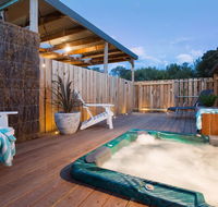 Whitewood Cottage - Secluded Spa - Accommodation QLD