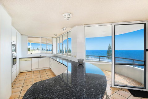 Wickham Cove Unit 10, 45 Albert Street. Kings Beach - Accommodation QLD 2