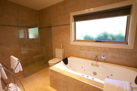 Wild Cattle Creek Estate - Accommodation QLD 3