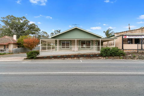 Williamstown Bed And Breakfast - Accommodation QLD 1