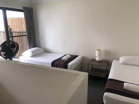 Windsurfer Resort - Accommodation QLD 2