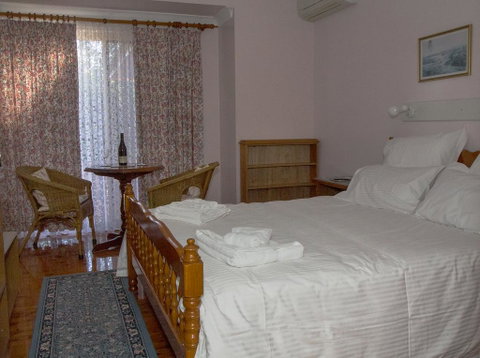 Wine Country Drive Guest House - Accommodation QLD 2