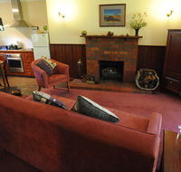 Wintarni Olives Cottage - Accommodation QLD