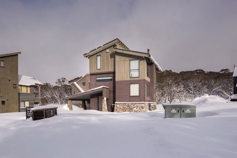 Winterfell - Accommodation QLD 0