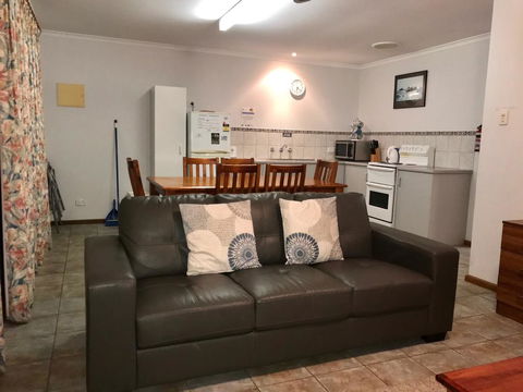 Wintersun Holiday Cottages - Accommodation QLD 0