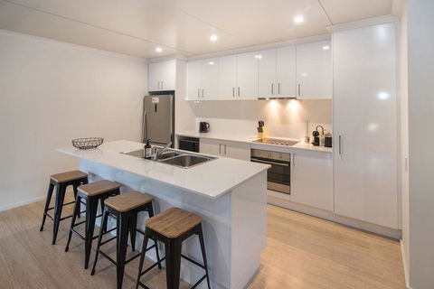 Wirraway Luxury Chalet - Accommodation QLD 1